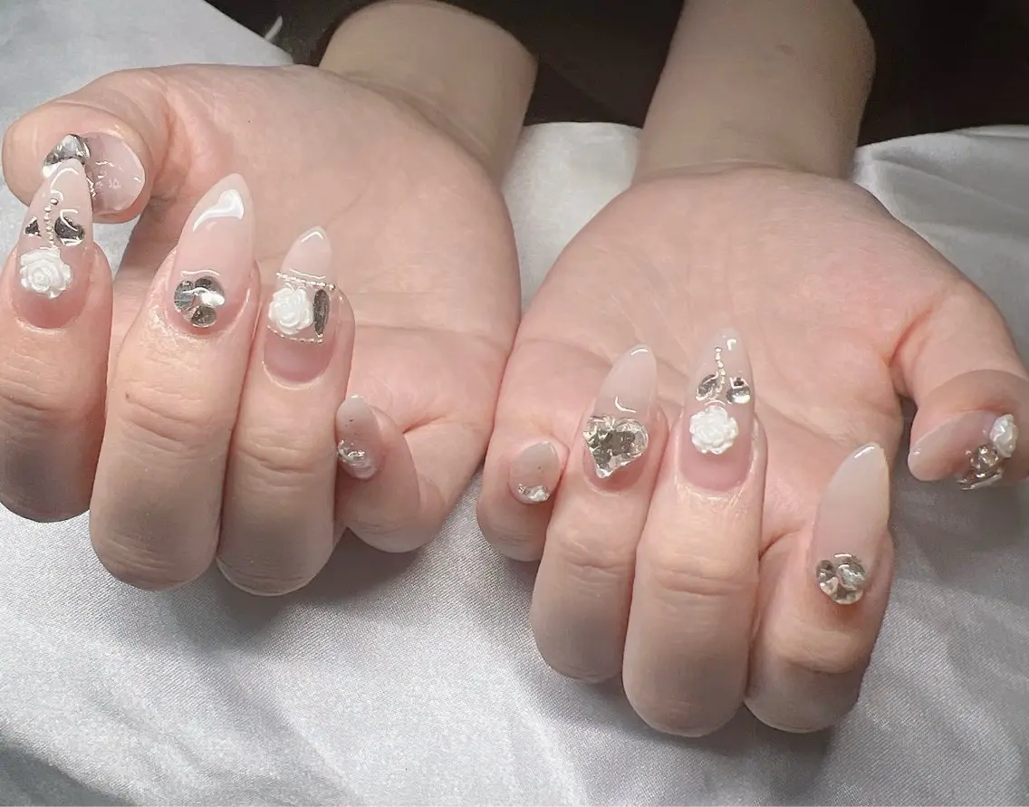 ネイル 長さ出し グラデーション 卒業式 キラキラネイル マグネットネイル ハンドネイル Lee Nailsのネイルデザイン