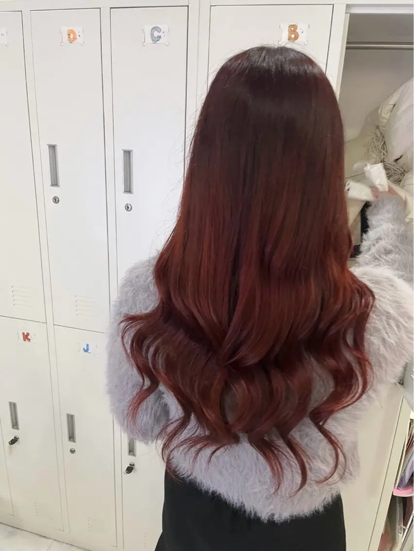 セミロング カラー ヘアカラー トリートメント 🦋REISA🦋 エクステ×ハイトーンのヘアスタイル
