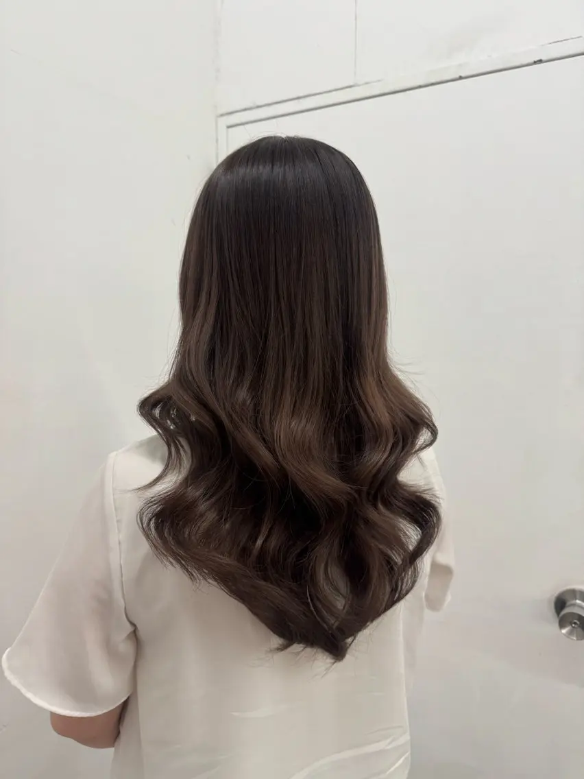 ロング ヘアカラー Elme/ 縮毛矯正大募集💞のヘアスタイル