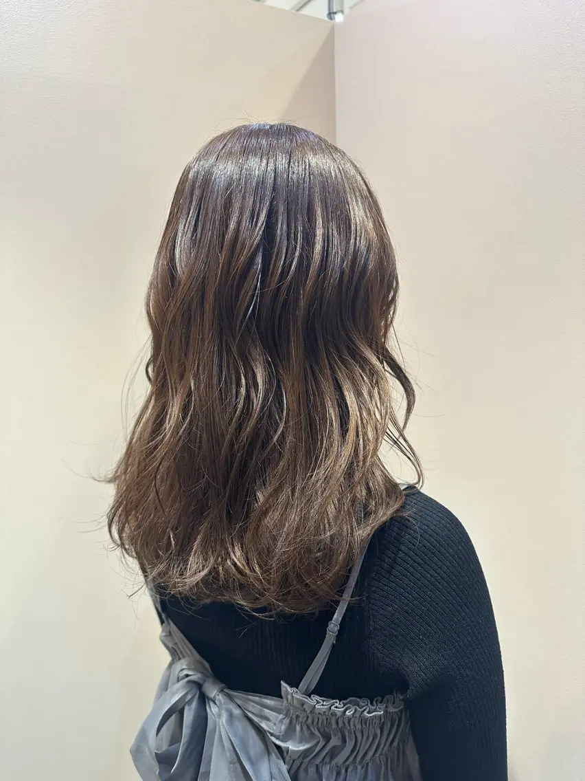 カラー momo 札幌美容師のヘアスタイル