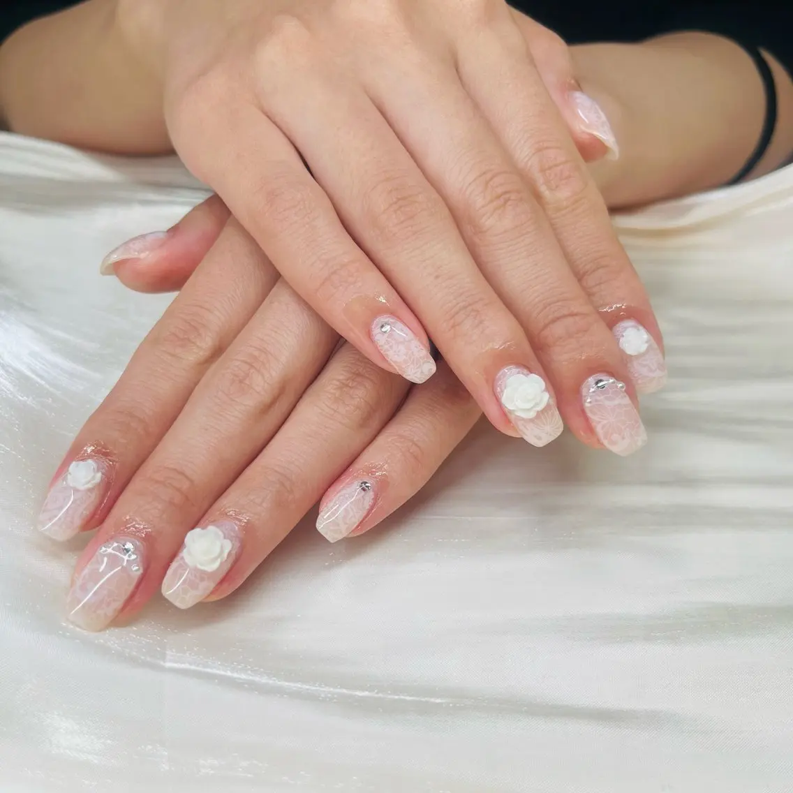 ネイル SNOW LITのネイルデザイン