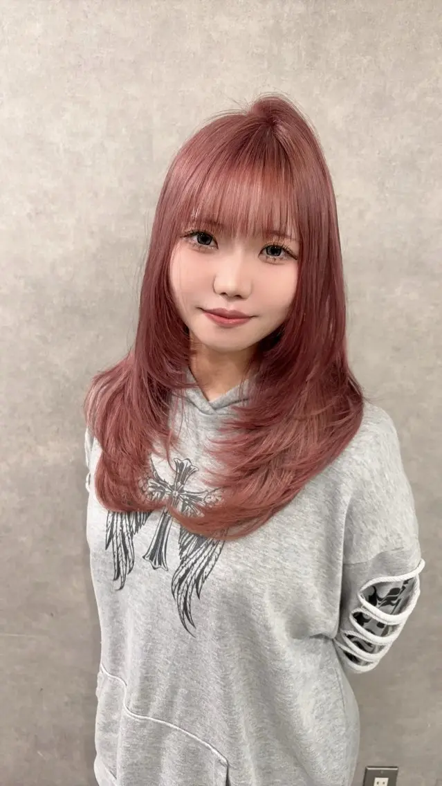 ロング カラー がわ/ハイレイヤー /ハイトーンカラーのヘアスタイル