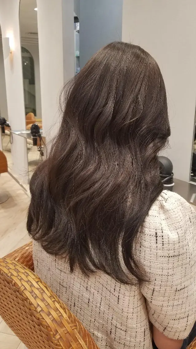 カラー ヒジオカ リナのヘアスタイル