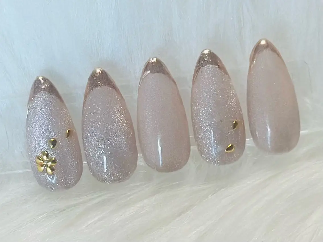 ネイル フレンチネイル ゴールド ミラーネイル ピンク nailsalon oluoluのネイルデザイン