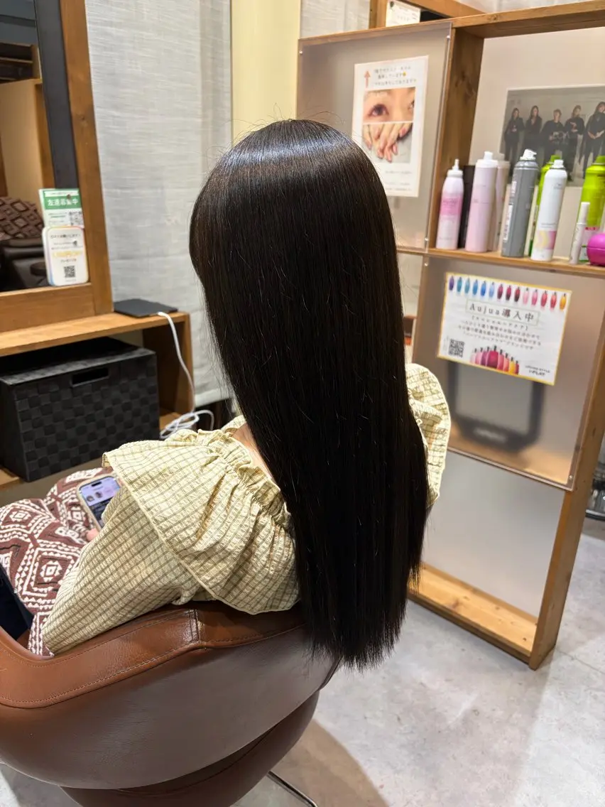 ロング カット ヘアカラー 白谷 沙樹のヘアスタイル