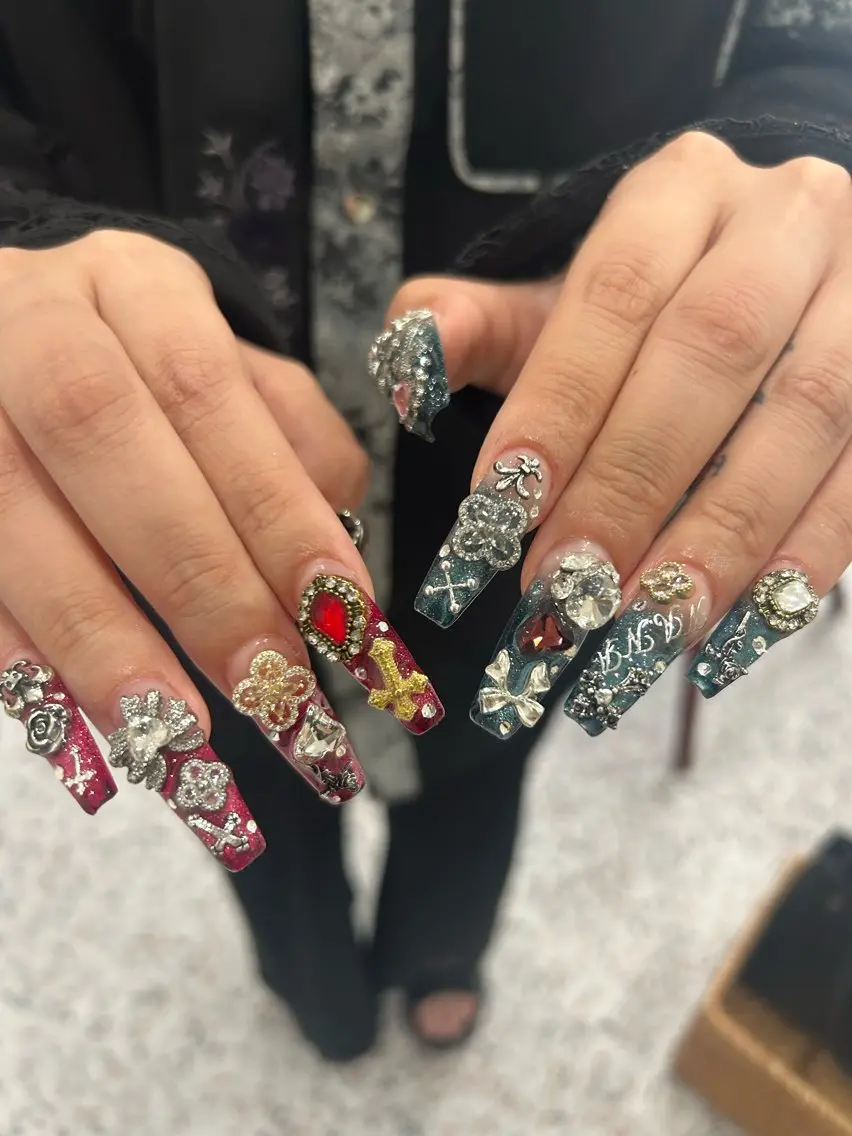 ネイル ロングネイル スーパーロングネイル ハンドネイル 小松 千冬のネイルデザイン