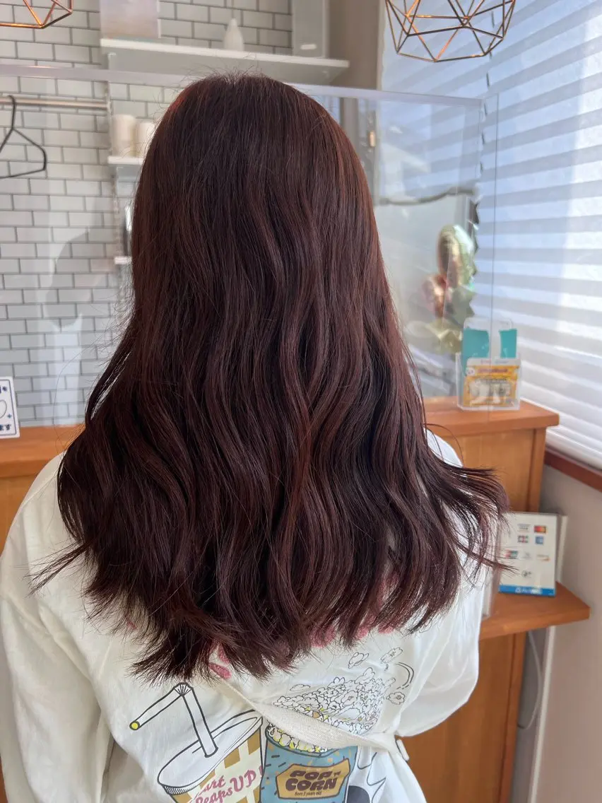 ロング カラー ブリーチ ブラウンカラー ブリーチなしカラー レッドカラー レッドブラウン 【ミルメルシー】 HARUKAのヘアスタイル
