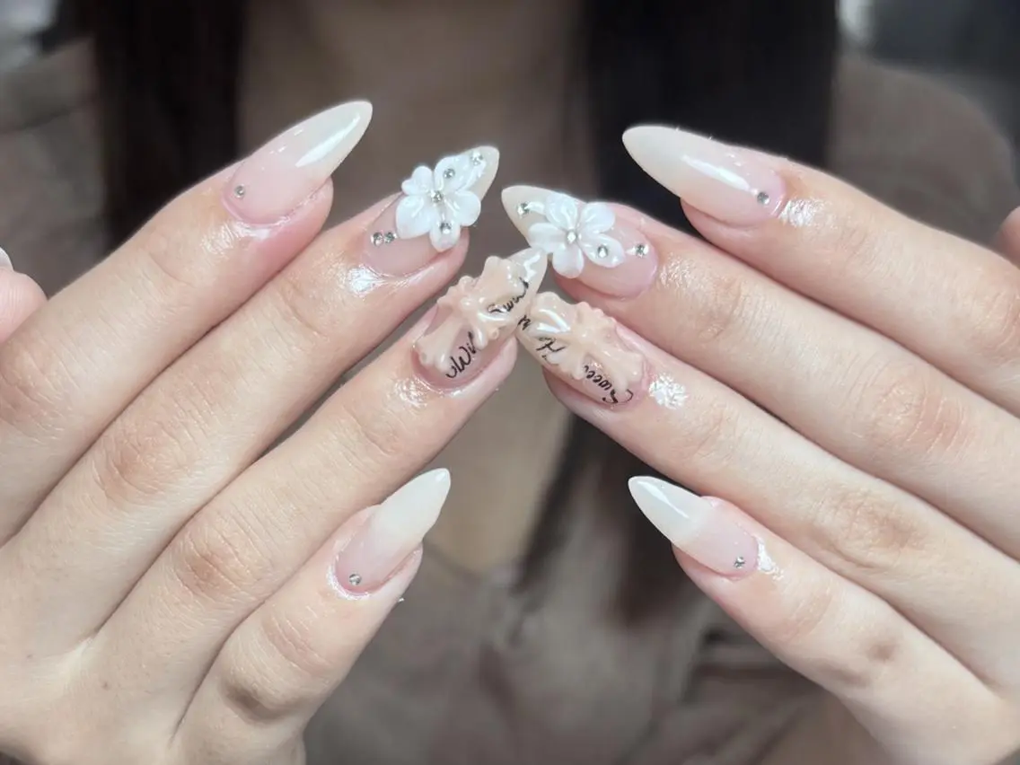 ネイル ボルドー チークネイル 長さ出し フレンチネイル ジェルネイル Mio💖Belle Nail Salonのネイルデザイン