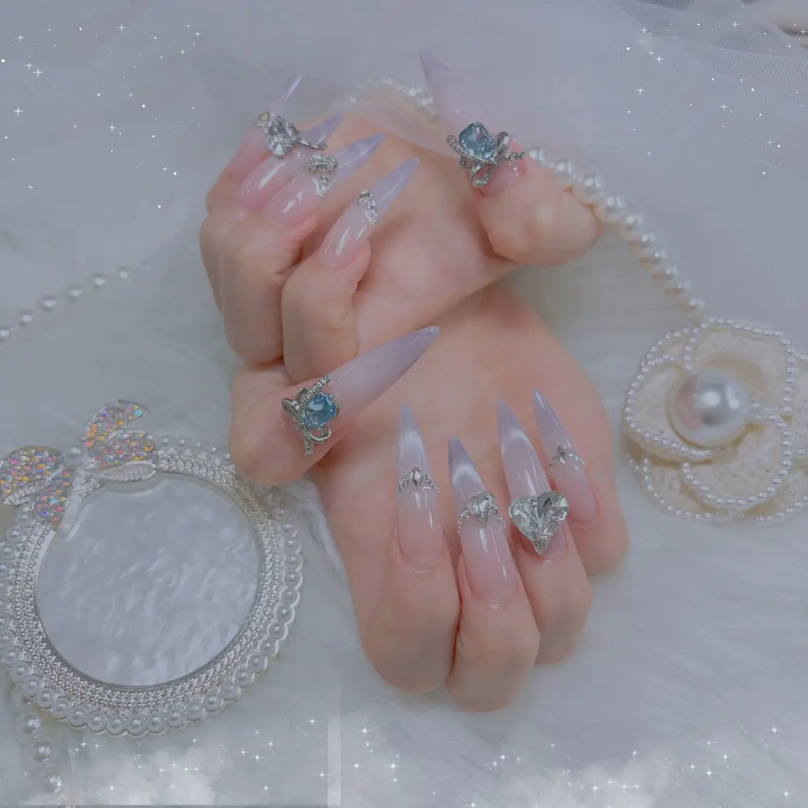ネイル 水色 マグネットネイル 夏ネイル ハンドネイル YURI NAILのネイルデザイン