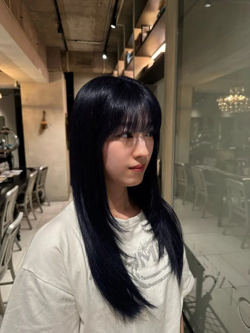 カラー SAYA NEWTONのヘアスタイル