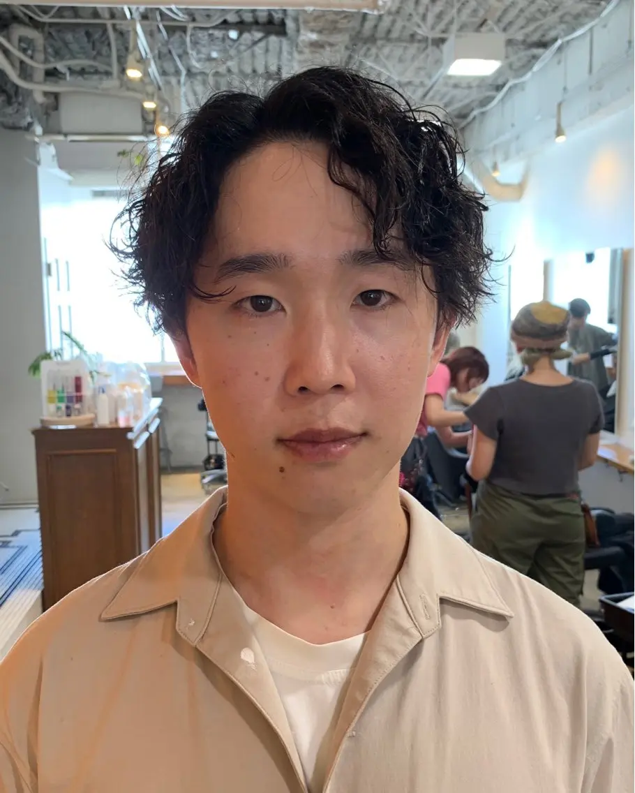 ショート パーマ メンズ グランジヘア 無造作ヘアHYUGAのヘアスタイル