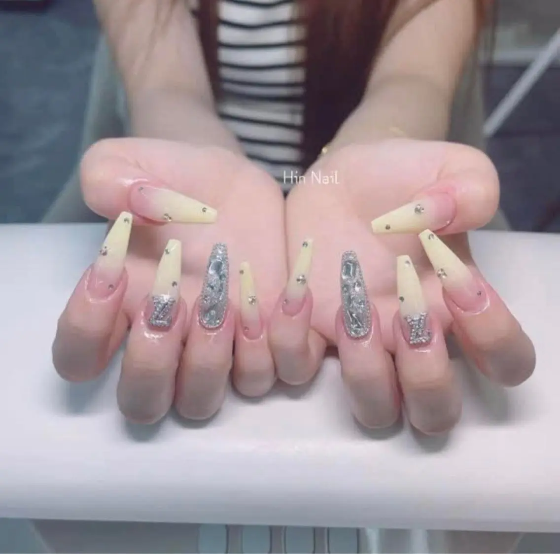 ネイル ハンドネイル Hin Nailのネイルデザイン