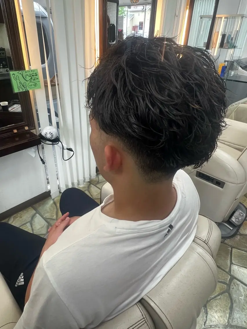 パーマ メンズ カット パーマ トリートメント 👑サーフカール番長 💎Shoki/生駒のヘアスタイル