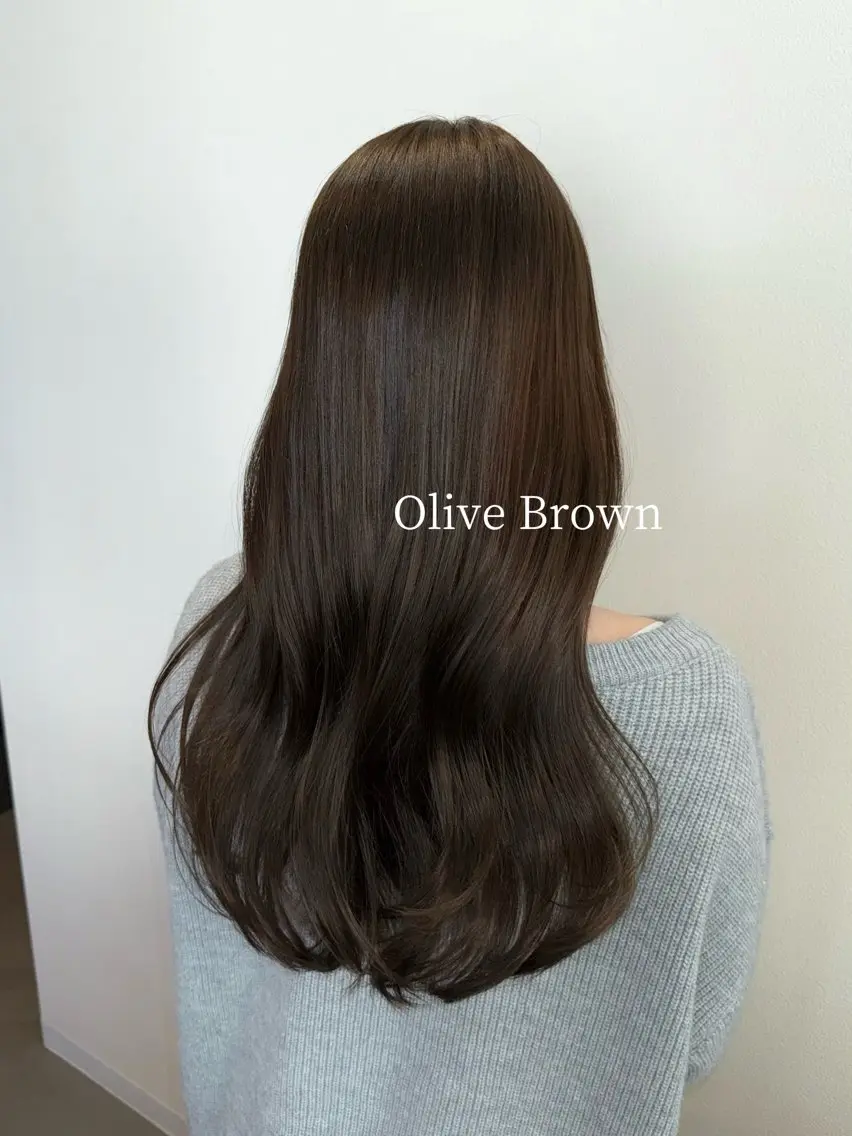 ロング カット ヘアカラー トリートメント NANA / MONDのヘアスタイル