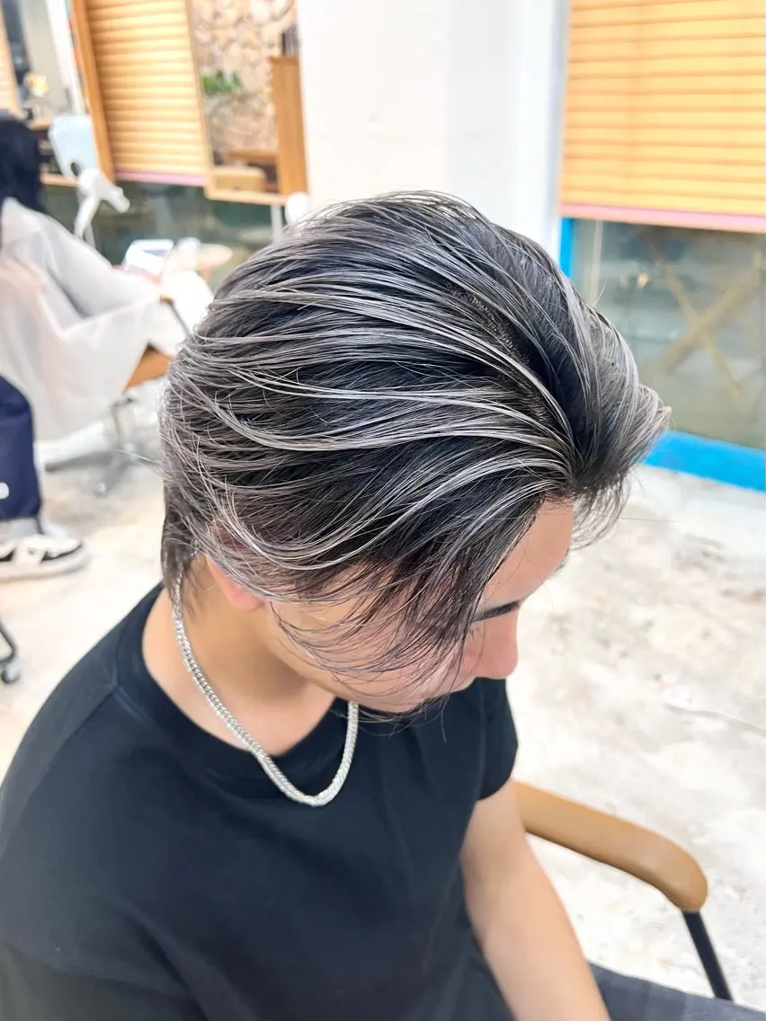 メンズバレイヤージュ×カット＆ケアブリーチの写真