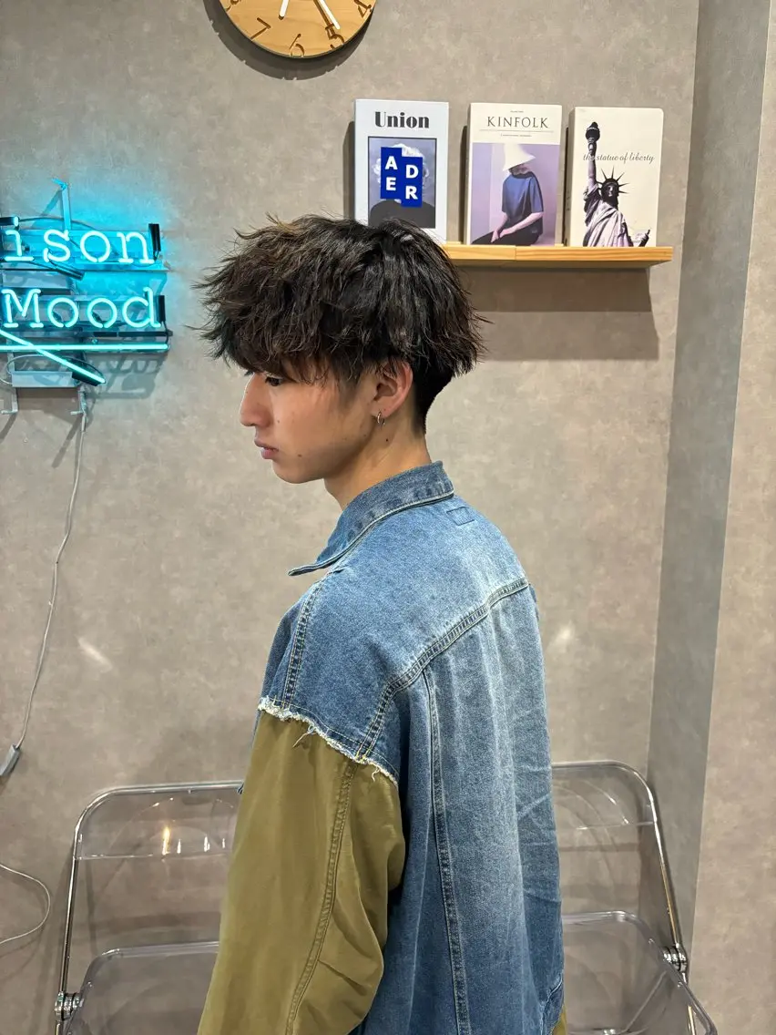 ショート メンズ メンズバレイヤージュ メンズブリーチ メンズハイライト メンズインナーカラー メンズ韓国風 長谷川 湧のヘアスタイル