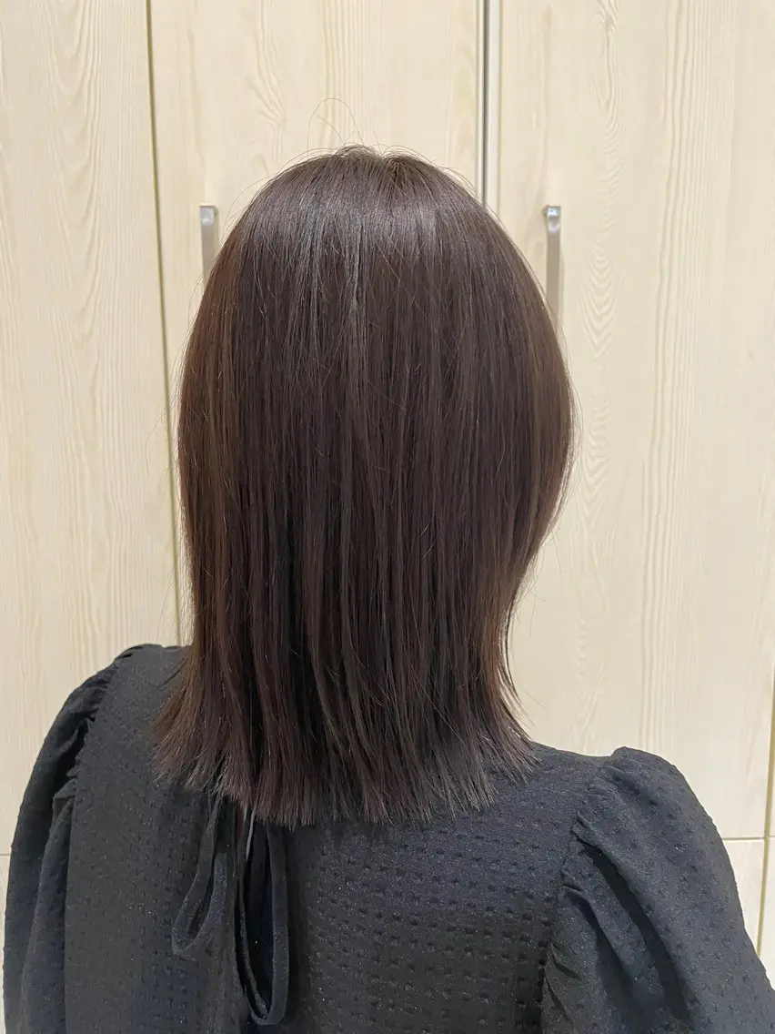 ミディアム カラー ボブレイヤー ベージュカラー オリーブベージュ ボブ レイヤーカット GRANDEUR natsukiのヘアスタイル