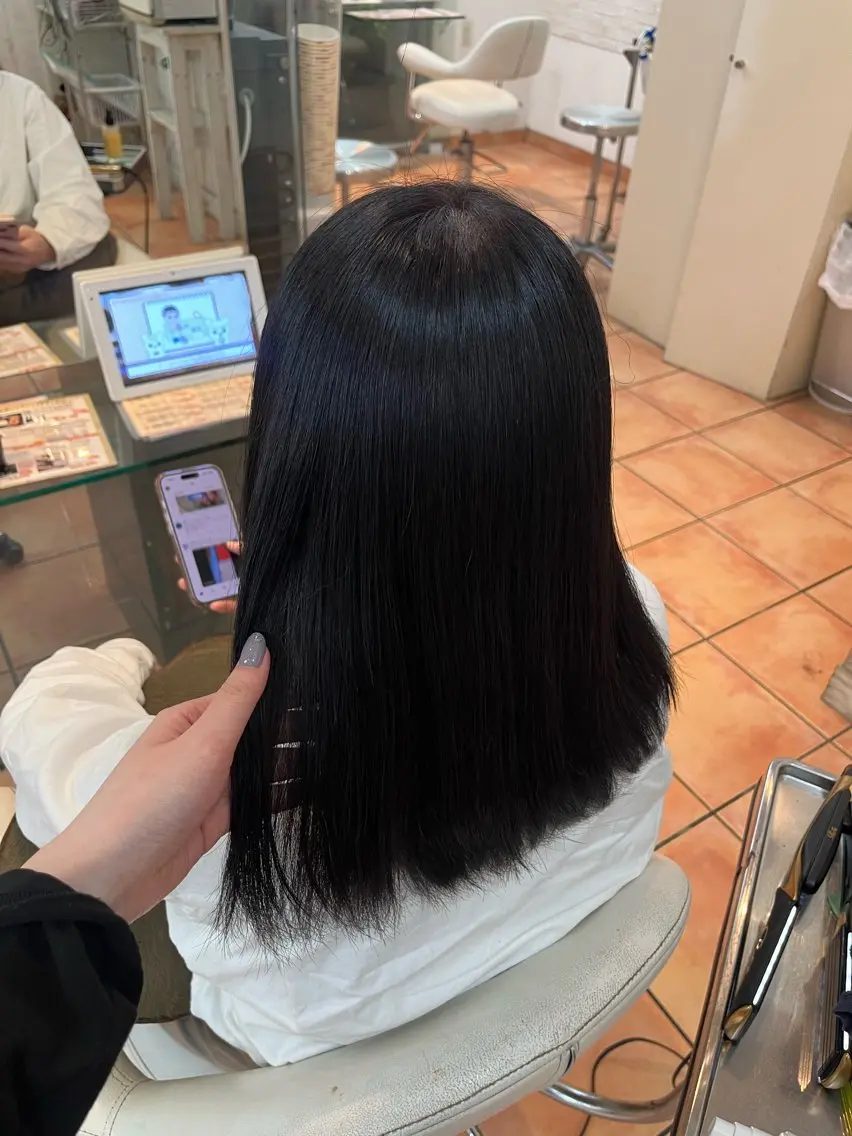 セミロング カラー Ai赤尾 ☽ ⋆゜のマツエク・マツパデザイン