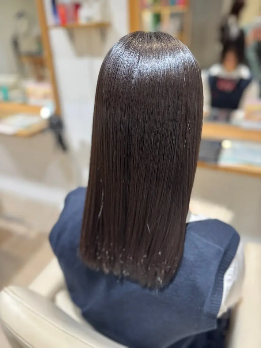 セミロング 縮毛矯正 ⭐︎mahiro ⭐︎のヘアスタイル