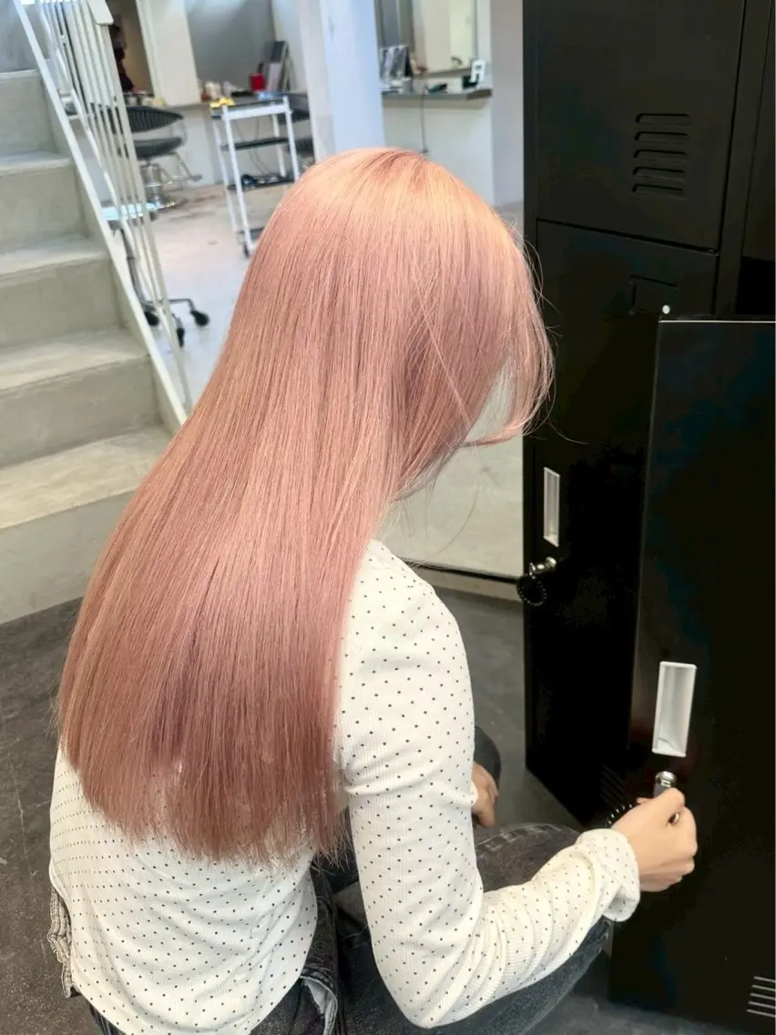 ロング ヘアカラー nanami lucktokyoのヘアスタイル