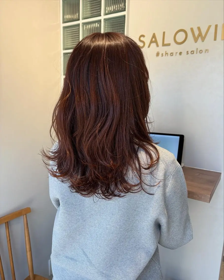 セミロング チョコレートブラウン ヘアカラー 渡辺 健太郎のヘアスタイル