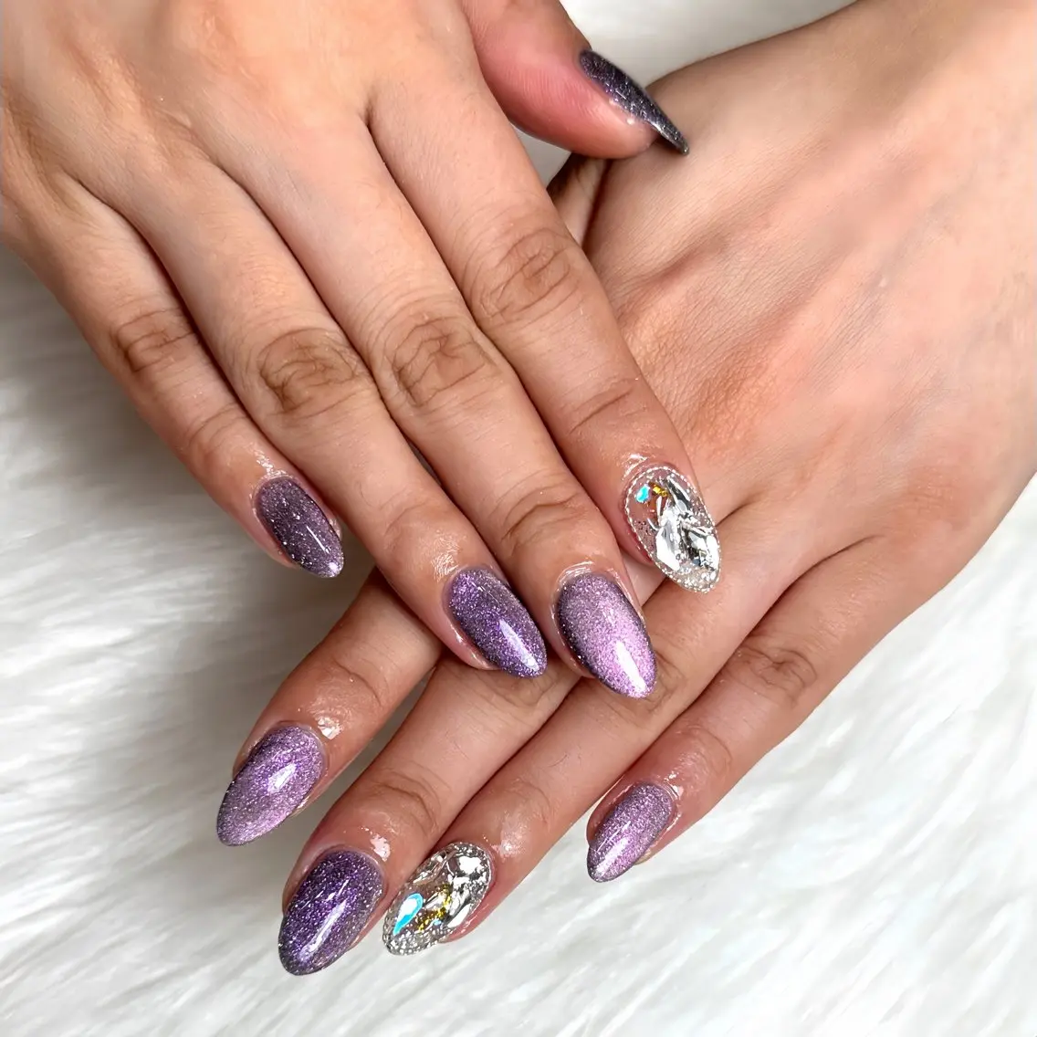 ネイル ストーンネイル フットネイル The 1989 Nail Salonのネイルデザイン