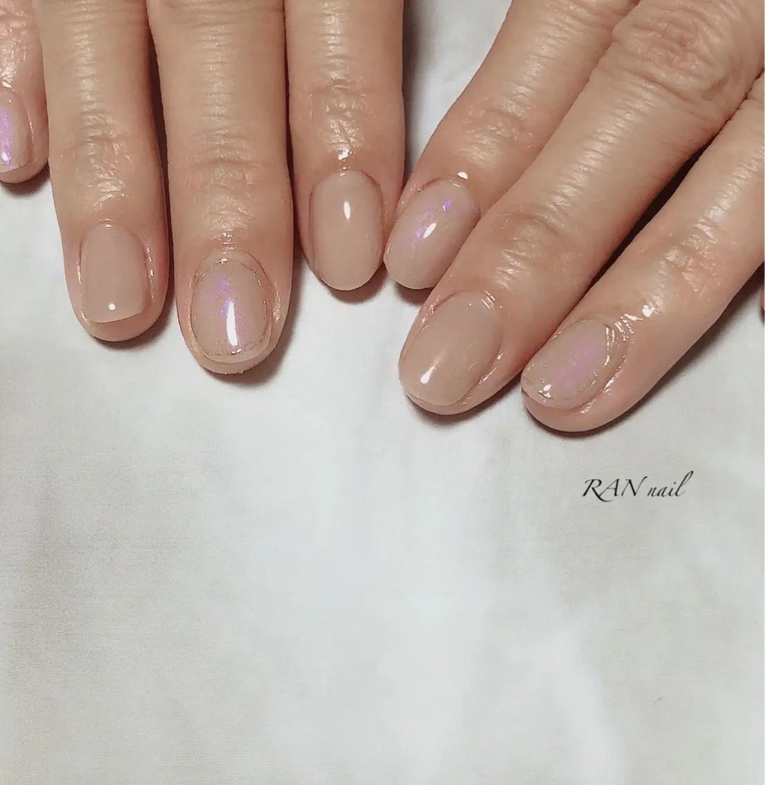 ネイル オーロラネイル フットネイル フレンチネイル ゴールド キラキラネイル ハンドネイル フットネイル RAN nailのネイルデザイン