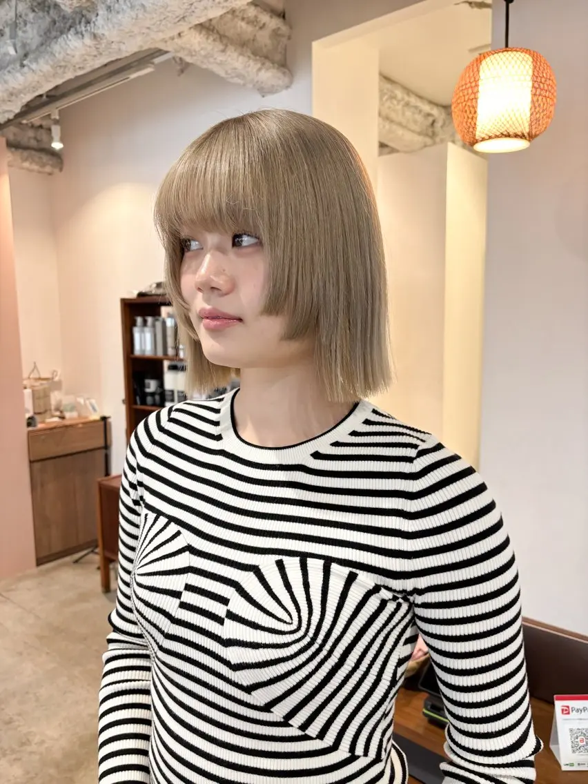 ショート カラー ベージュカラー カット ヘアカラー Takuma Suzuki中目黒のヘアスタイル
