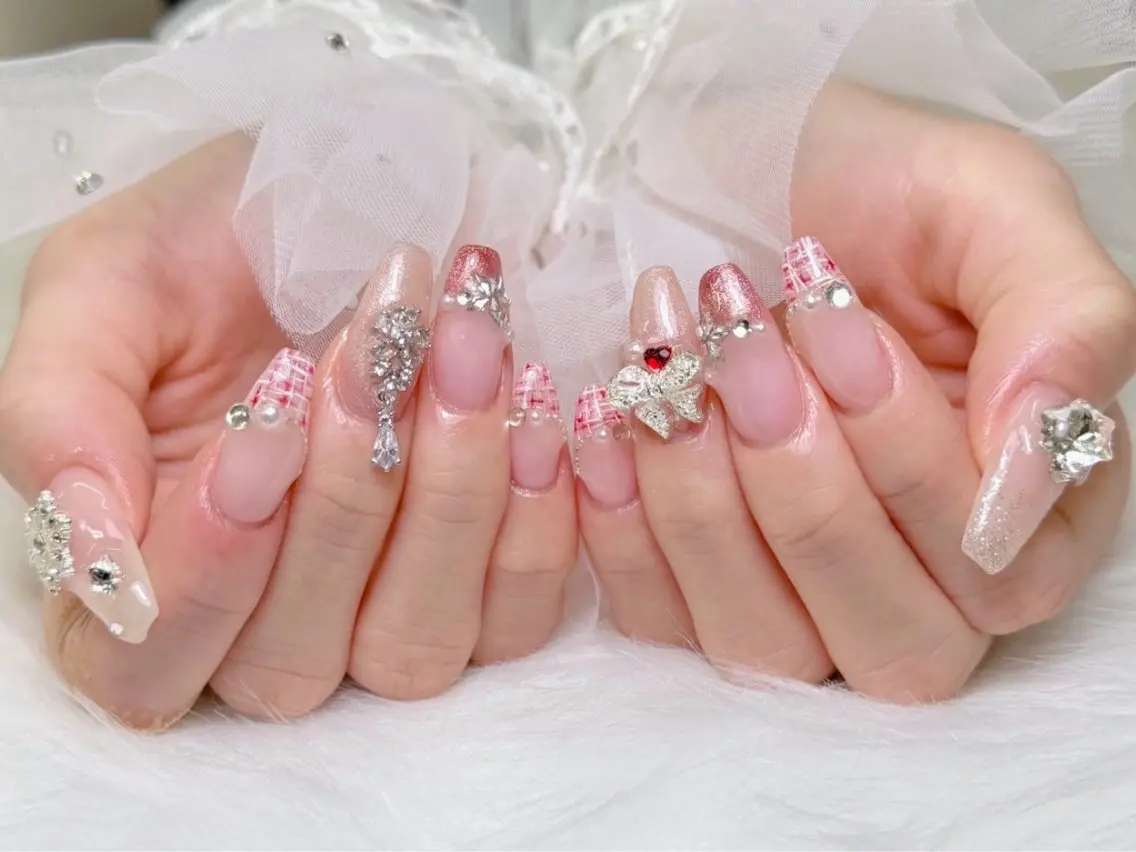 ネイル lucky nail 歌舞伎町のネイルデザイン