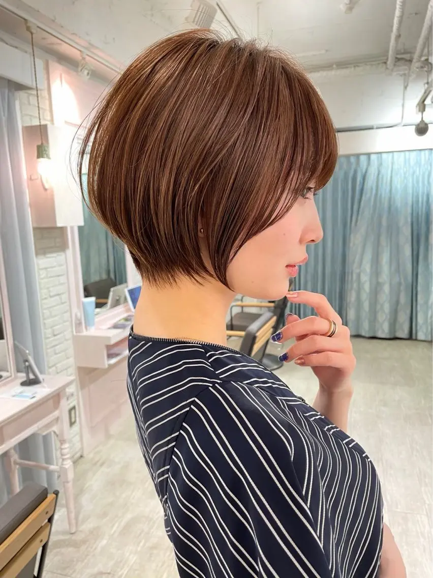 ショート くびれヘア 顔周りカット ハッシュカット 髪質改善 韓国風ヘア カット ヘアカラー トリートメント 博多ベージュ 🐻松井傑のヘアスタイル