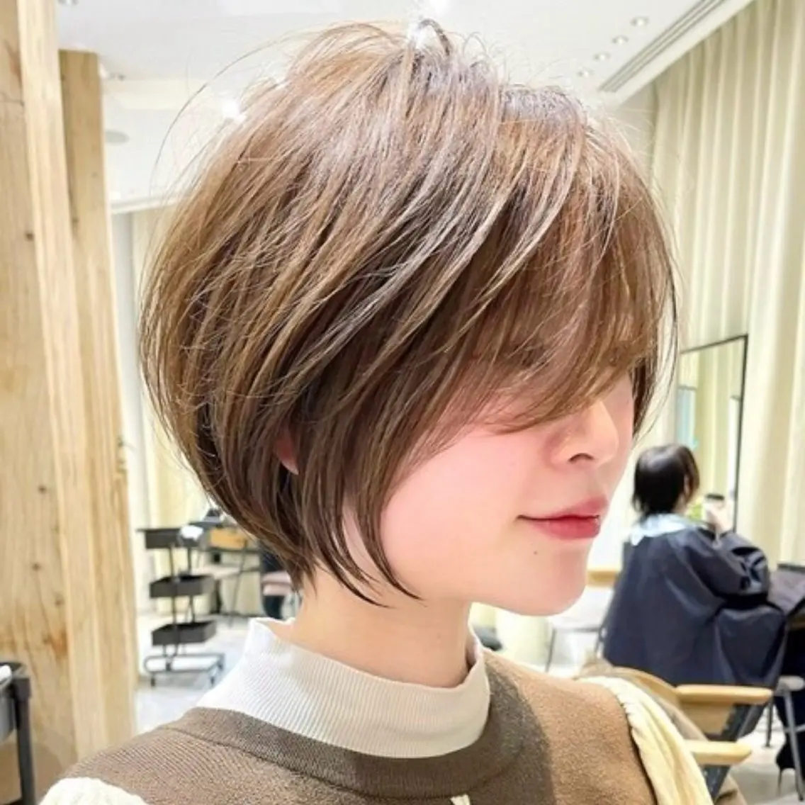 ショート カラー ショートボブ ボブレイヤー 丸みショート ベージュカラー ボブ カット ヘアカラー ショート/似合わせ/ 豊中/髙井のヘアスタイル