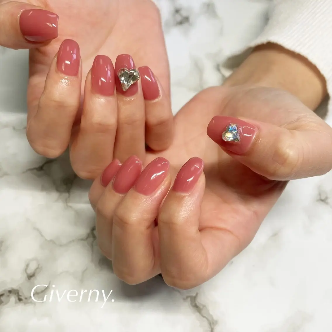 ネイル ハート ワンカラーネイル ピンク ハンドネイル Giverny .のネイルデザイン