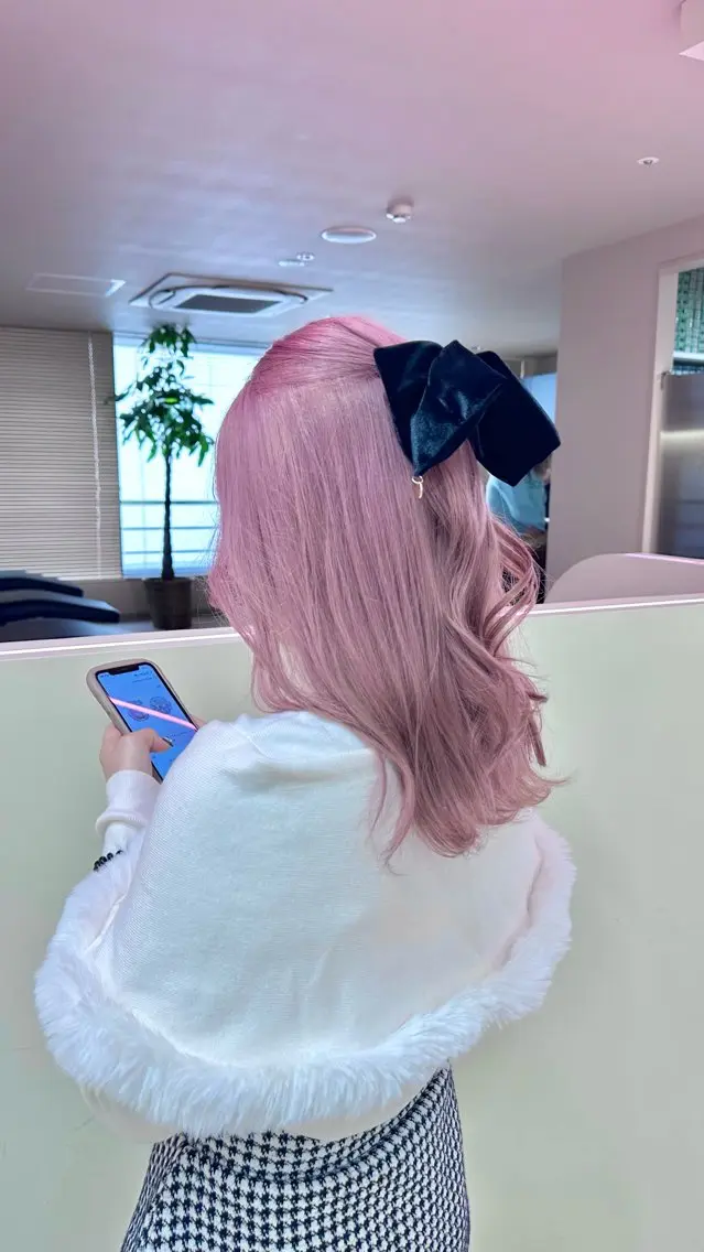 ミディアム カラー ヘアアレンジ 韓国レイヤー&ピンク 艶髪🩶maikoのヘアスタイル