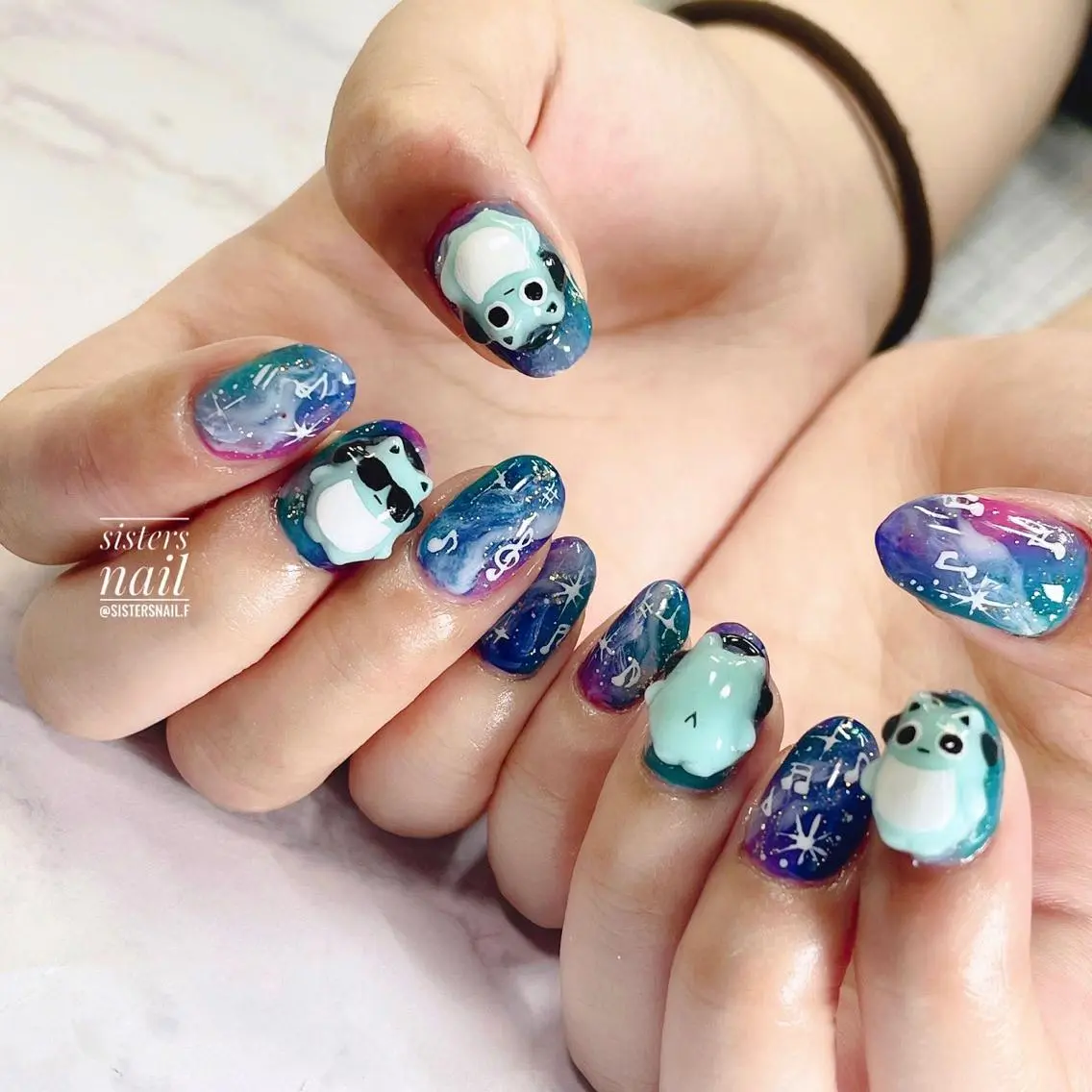 ネイル アートネイル ブルー ニュアンスネイル 夏ネイル sisters nail.fのネイルデザイン