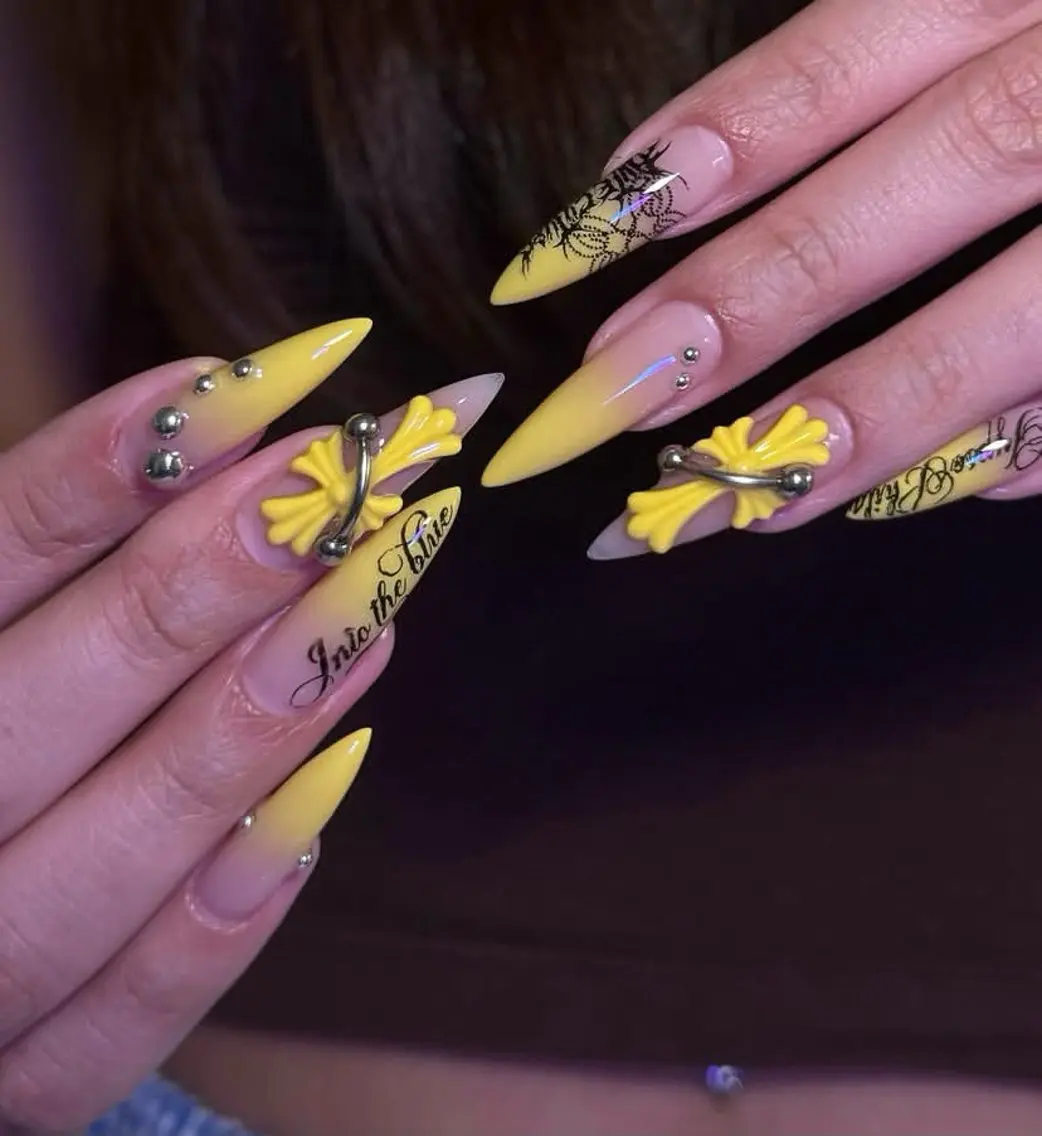 ネイル アートネイル フレンチネイル ジェルネイル キラキラネイル 韓国ネイル ハンドネイル ICE Nailsのネイルデザイン