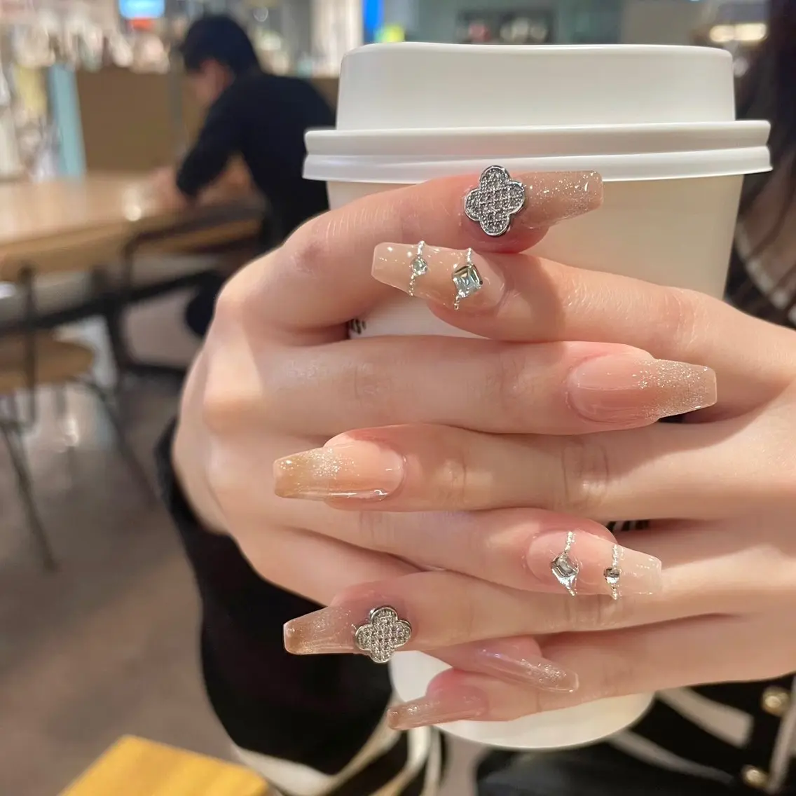 ネイル ハンドネイル Sii nail 🤍SAKIのネイルデザイン