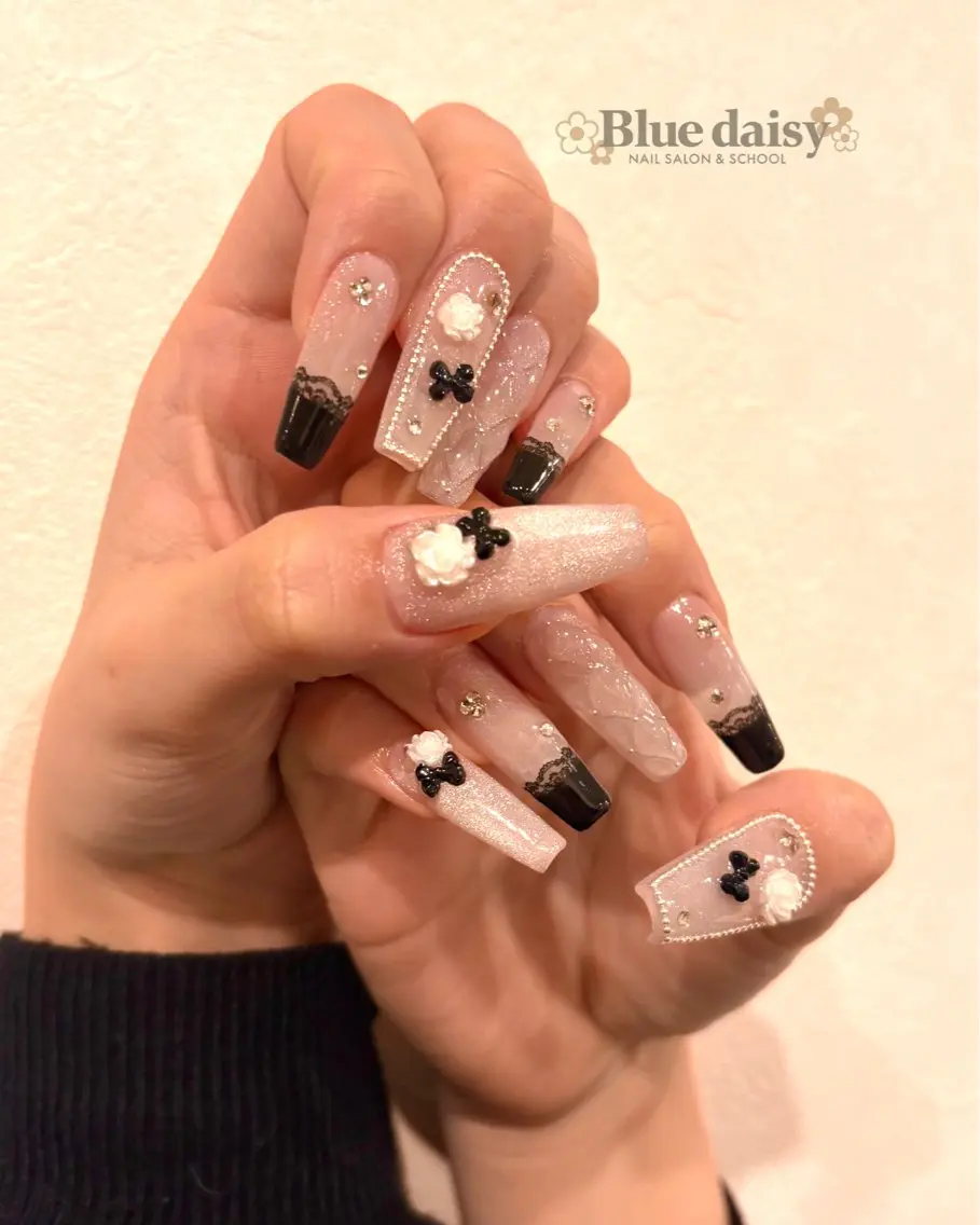 ネイル ジェルネイル 卒業式 マグネットネイル 持ち込み パラジェル ハンドネイル Blue daisy 栄本店のネイルデザイン