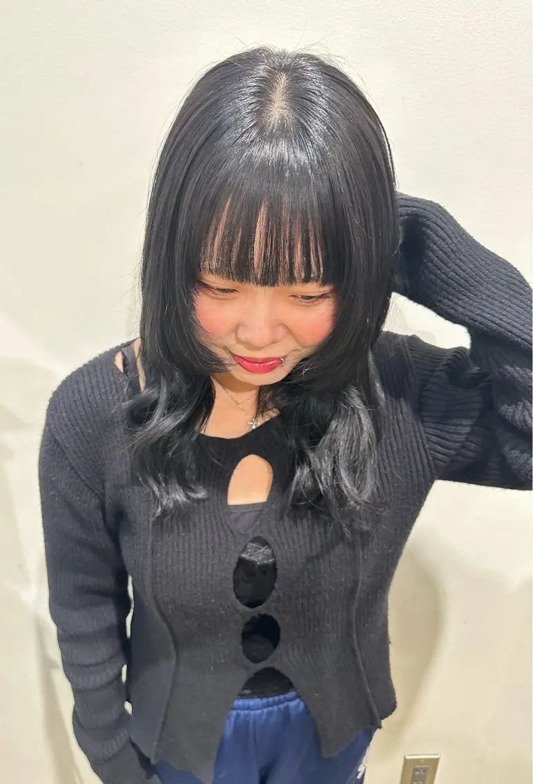 セミロング カラー ✨酸性ストレート/ 髪質改善/ケント✨の眉毛・アイブロウイメージ
