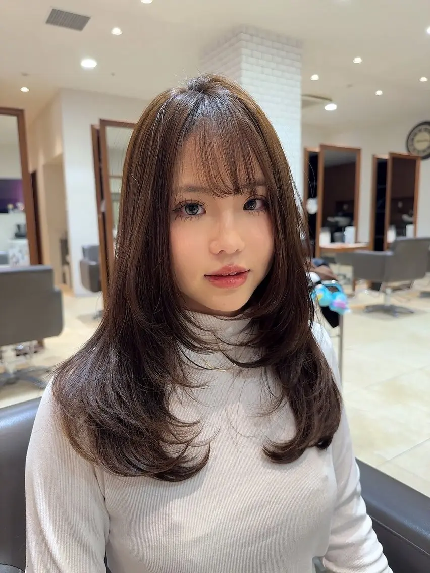 セミロング カット トリートメント Maisonレイヤー ハッシュカット/三宮のヘアスタイル