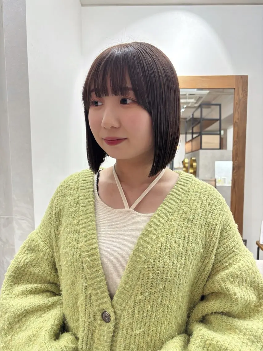 ミディアム サトウ ナナのヘアスタイル