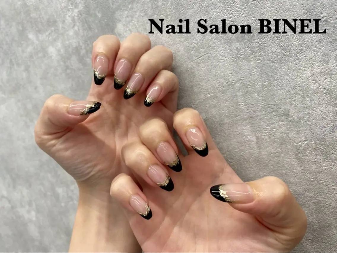 オフあり ／    フレンチネイル※ラメライン込※練習モデル💅(ケア込)の写真