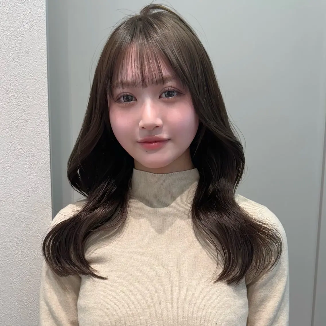 ロング カラー ベージュカラー ブリーチ ケアカラー ブリーチなしカラー オリーブベージュ ヘアカラー トリートメント 透明感🍨レイヤー ヘアセット/miyuのヘアスタイル
