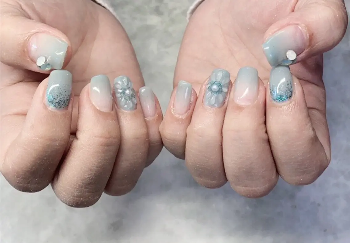 ご新規【オフあり】ハンドネイル✨華やかコース　お花アート、デザイン多数ありの写真