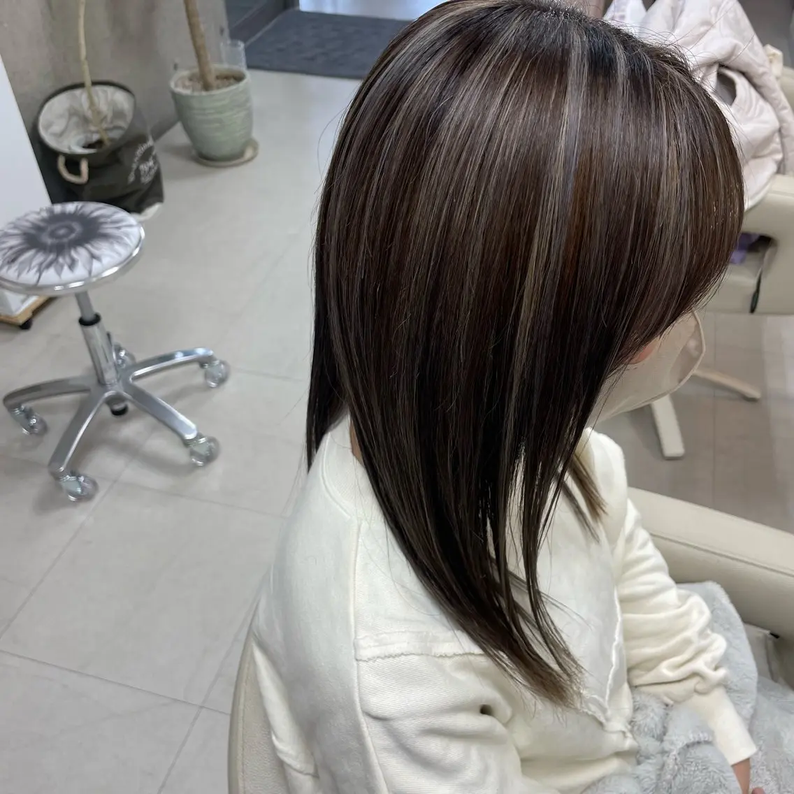 セミロング カラー ヘアカラー 坂本 沙也加のヘアスタイル