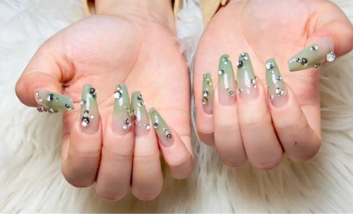ネイル フットネイル フレンチネイル グラデーション 韓国ネイル マグネットネイル ハンドネイル Hi beauty 渋谷のネイルデザイン