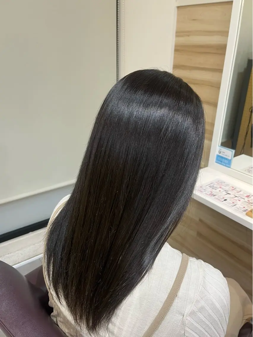 ミディアム カラー 澤田 萌生のヘアスタイル