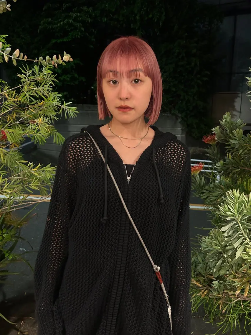 cut + bleach retouch + colorの写真