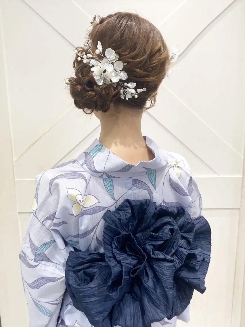 ヘアアレンジ 着付け あやかショート 白髪ぼかしのヘアスタイル