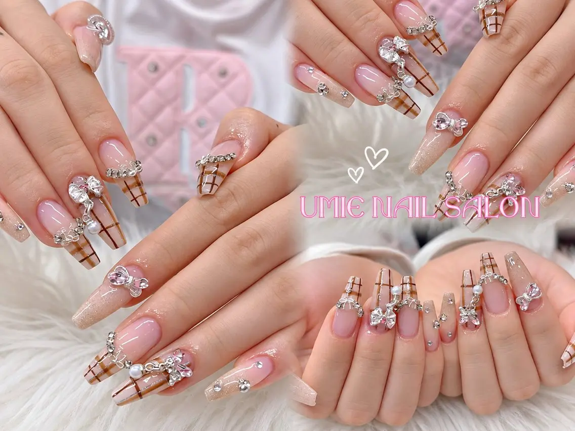 ネイル フットネイル フレンチネイル ジェルネイル ガラスフレンチ マグネットネイル ハンドネイル UMIE NAIL SALONのネイルデザイン