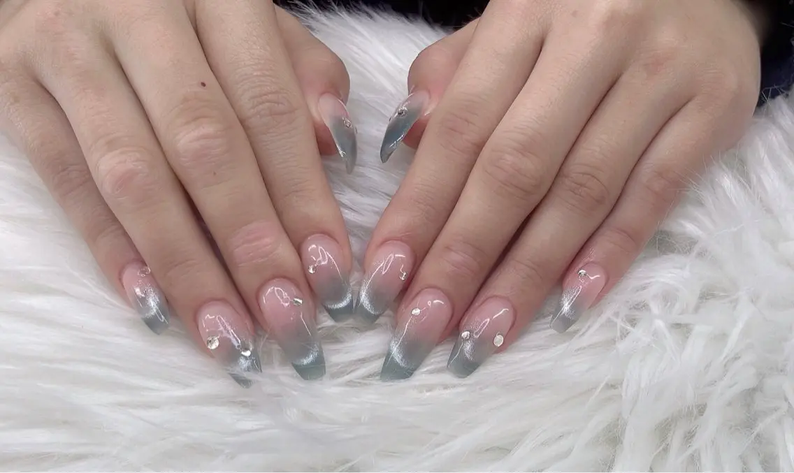ネイル ハンドネイル 渋谷T&B りお ロング無制限中💫のネイルデザイン